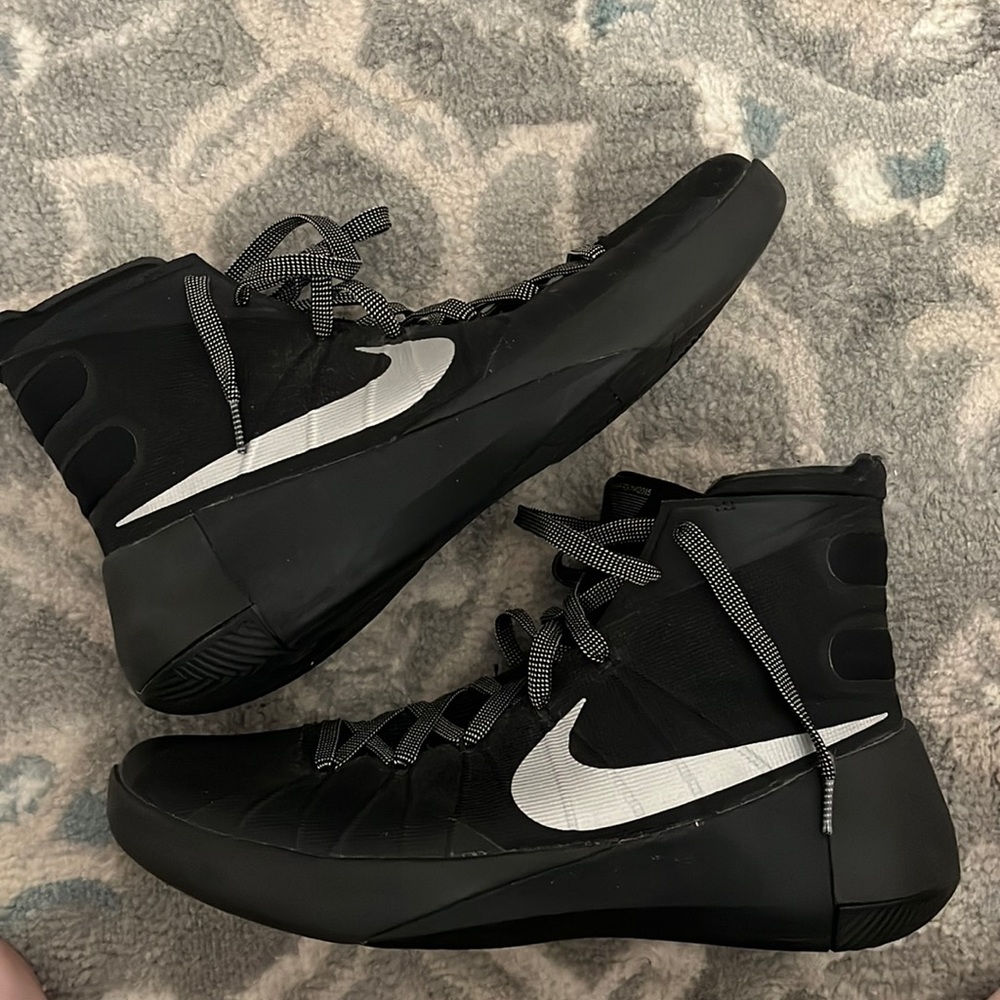 Nike hyperdunks